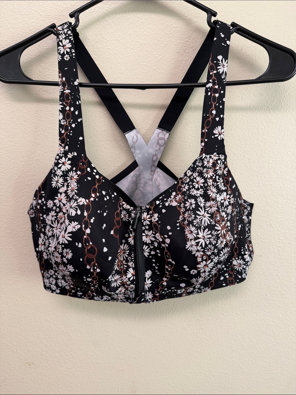 Victoria’s Secret Knockout Floral Bra Sz36D